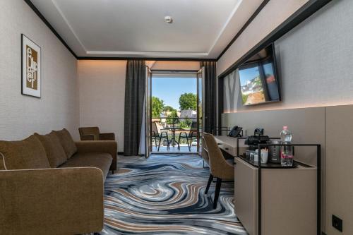 Televisyen dan/atau pusat hiburan di Hotel Debrecen