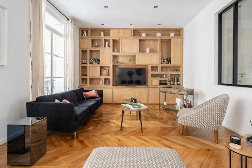 Photo de la galerie de l'établissement Veeve - Master of Minimalism, à Paris