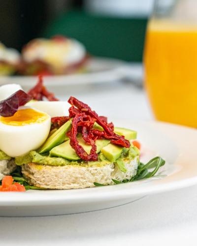 Mad på hotellet eller i nærheden