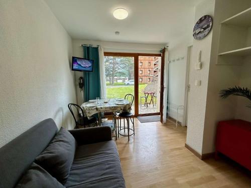 Appartement 4 pers. avec terrasse proche télésiège - SuperDevoluy - FR-1-525-289