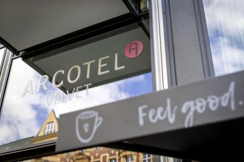 Certifikát, hodnocení, plakát nebo jiný dokument vystavený v ubytování ARCOTEL Velvet Berlin