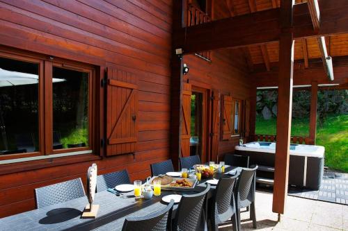 Chalet Les Brimbelles avec Jacuzzi
