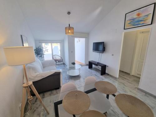 Los Olivos Beach and Pool Apartment