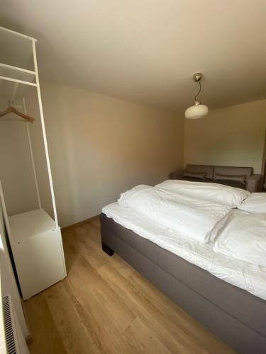 Galeriebild der Unterkunft Ferienwohnung Feucht EG NATURNAH Parkplatz WLAN in Feucht