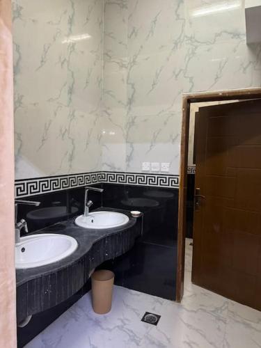 Koupelna v ubytování AlAryam AlSaadah House