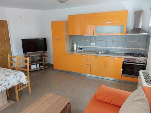 Dapur atau dapur kecil di Apartments Palit