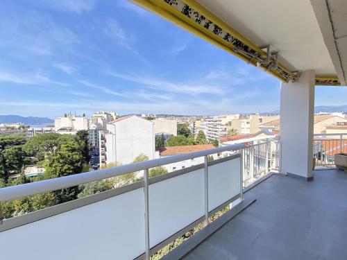 Cannes proche Croisette - Appartement 3 Pièces vue mer terrasse Helv7