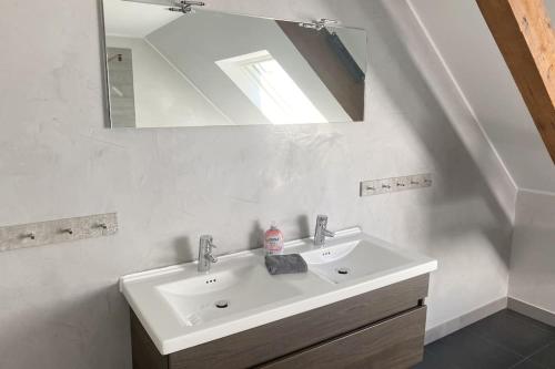 Gambar di galeri bagi Worker Place Bedburg Hau di Hau