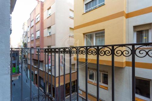 Central Gracia Studio - Walk to Passeig de Gràcia
