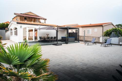 Summerhouse Blanka 2024