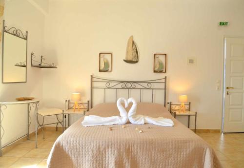 Gallery image of Aperanto galazio in Agia Kiriaki Beach