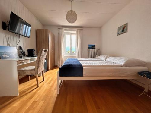 Ένα ή περισσότερα κρεβάτια σε δωμάτιο στο La Batelière BnB