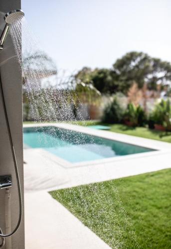 Villa Kala Loutraki - Private Pool & Sauna I Beach
