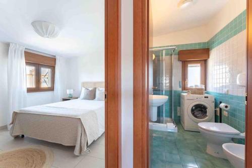 Et badeværelse på Surf Escape Poetto