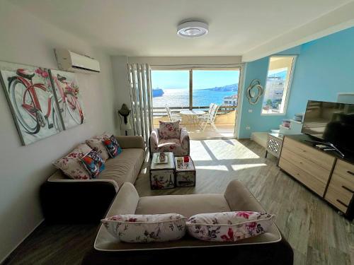Luxury Diva Sea View Apartment, Bougainville Bay