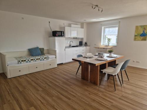 Η κουζίνα ή μικρή κουζίνα στο Apartements WaWohnen
