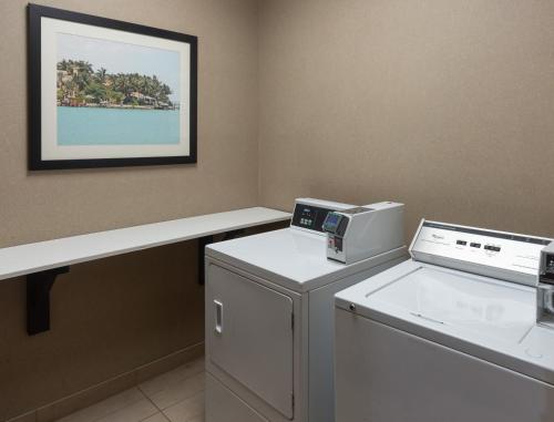 Holiday Inn Express Miami Airport-Blue Lagoon Area by IHG photo 53