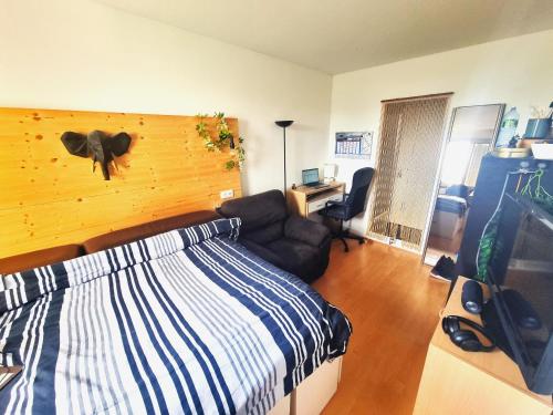 Chambre indépendante avec douĉhe italienne privée