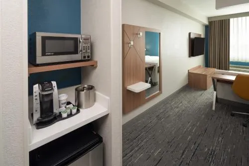 Holiday Inn Express Miami Airport-Blue Lagoon Area by IHG photo 11