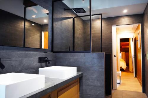 Ένα μπάνιο στο Chalet Ski Au Pied Lumineux - Courchevel La Tania