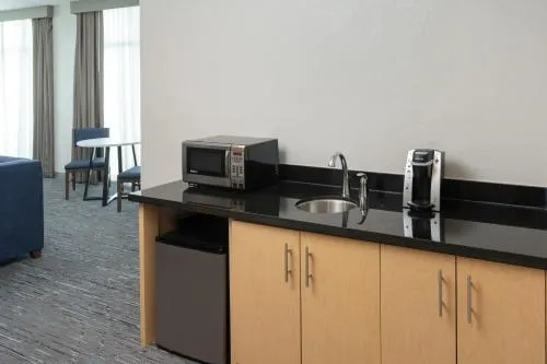 Holiday Inn Express Miami Airport-Blue Lagoon Area by IHG photo 8