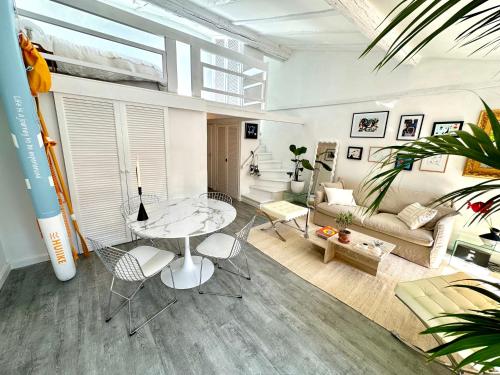 Superbe duplex entre le Vieux Nice et la Prom