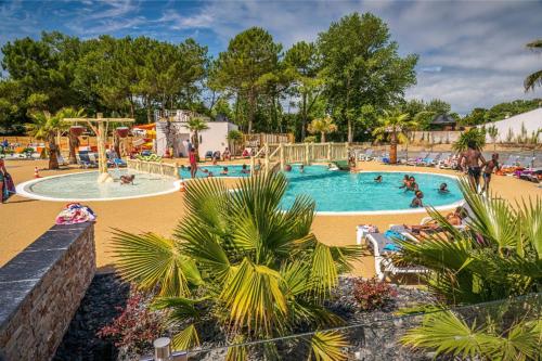Bazén v ubytovaní Camping Saint-Hilaire-de-Riez alebo v jeho blízkosti