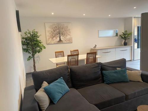 Appartement neuf dans villa