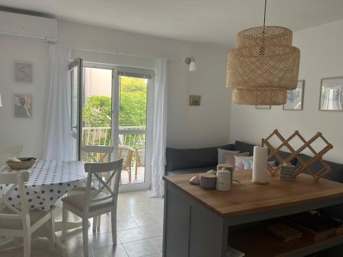 Apartment Summer Escape