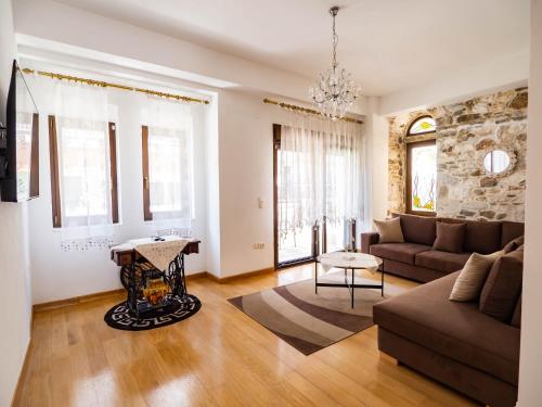 Φωτογραφία από το άλμπουμ του Mansion 1887 στον Λιμένα