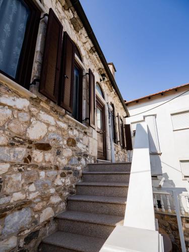 Φωτογραφία από το άλμπουμ του Mansion 1887 στον Λιμένα