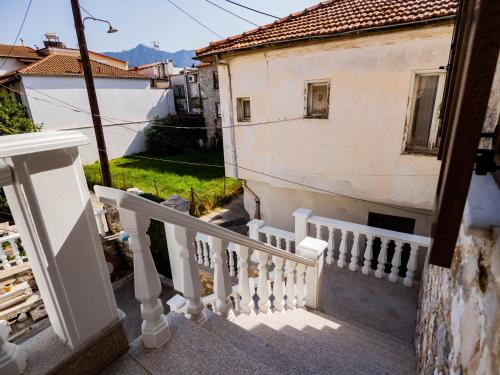 Φωτογραφία από το άλμπουμ του Mansion 1887 στον Λιμένα