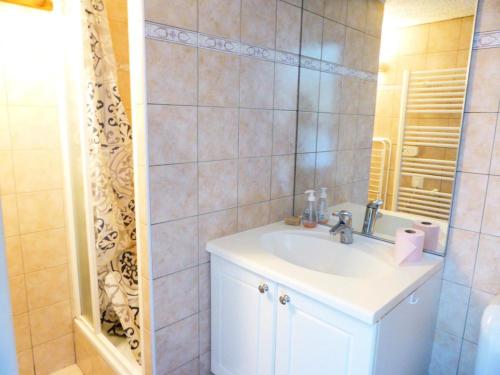 Koupelna v ubytování Résidence L'air Du Temps - L'Air du Temps 10 MAE-1321