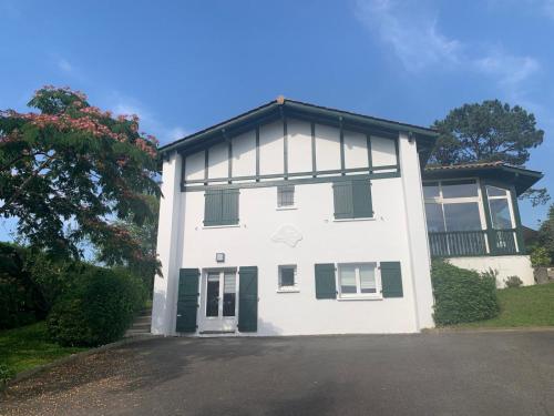 Charmante Maison Basque entre mer et Montagne proche St Jean de Luz