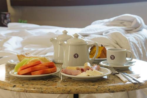 Jídlo v hotelu nebo okolí