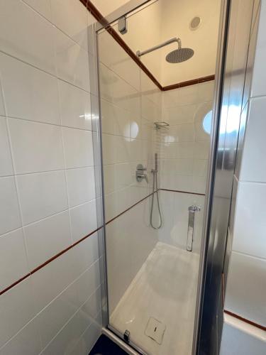 Bilik mandi di Pompei Blu Sant'Auri Apartment