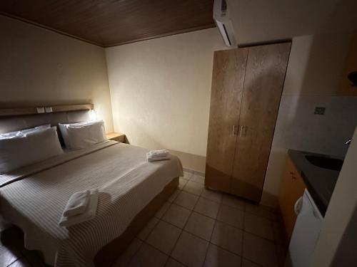 Photo de la galerie de l'établissement Studios Stefania, à Skala Potamias