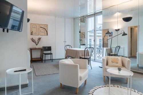 Studio at Jardin du Luxembourg