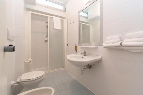 Koupelna v ubytování Hotel Galf