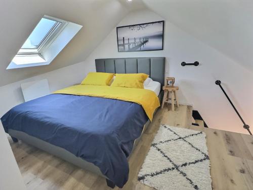 Posteľ alebo postele v izbe v ubytovaní Loft ravissant avec parking gratuit