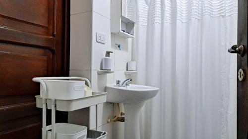 Ένα μπάνιο στο Casa Kolla