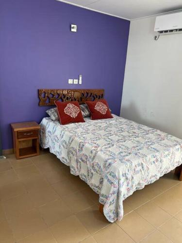 Llit o llits en una habitació de Résidence Vridi Cité