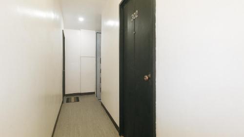 Φωτογραφία από το άλμπουμ του Stay Inn Station 1 Boracay by RedDoorz στο Μπορακάι