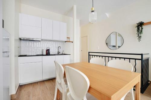 Photo de la galerie de l'établissement Charming apartment - 2BR-6P - Sainte-Marguerite, à Paris