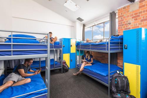 Palanda nebo palandy na pokoji v ubytování Summer House Brisbane