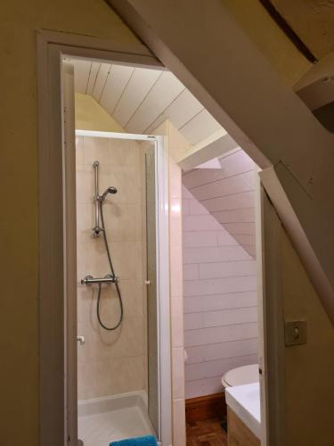 Ένα μπάνιο στο Great house- swimmingpool and jacuzzi -10km from Sarlat La Caneda