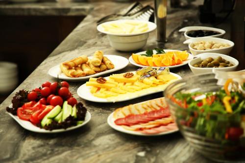 Eten bij of ergens in de buurt van het hotel

