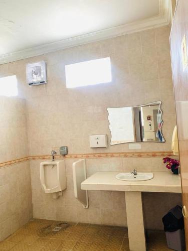 Ένα μπάνιο στο Kurnia perdana Hotel