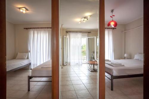 Gallery image of Poseidon Seaside by Golden Host in Kalandra