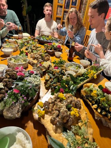 ホームステイの敷地内または近くでの食事または食べ物